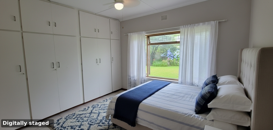 4 Bedroom Property for Sale in Glen Barrie Western Cape